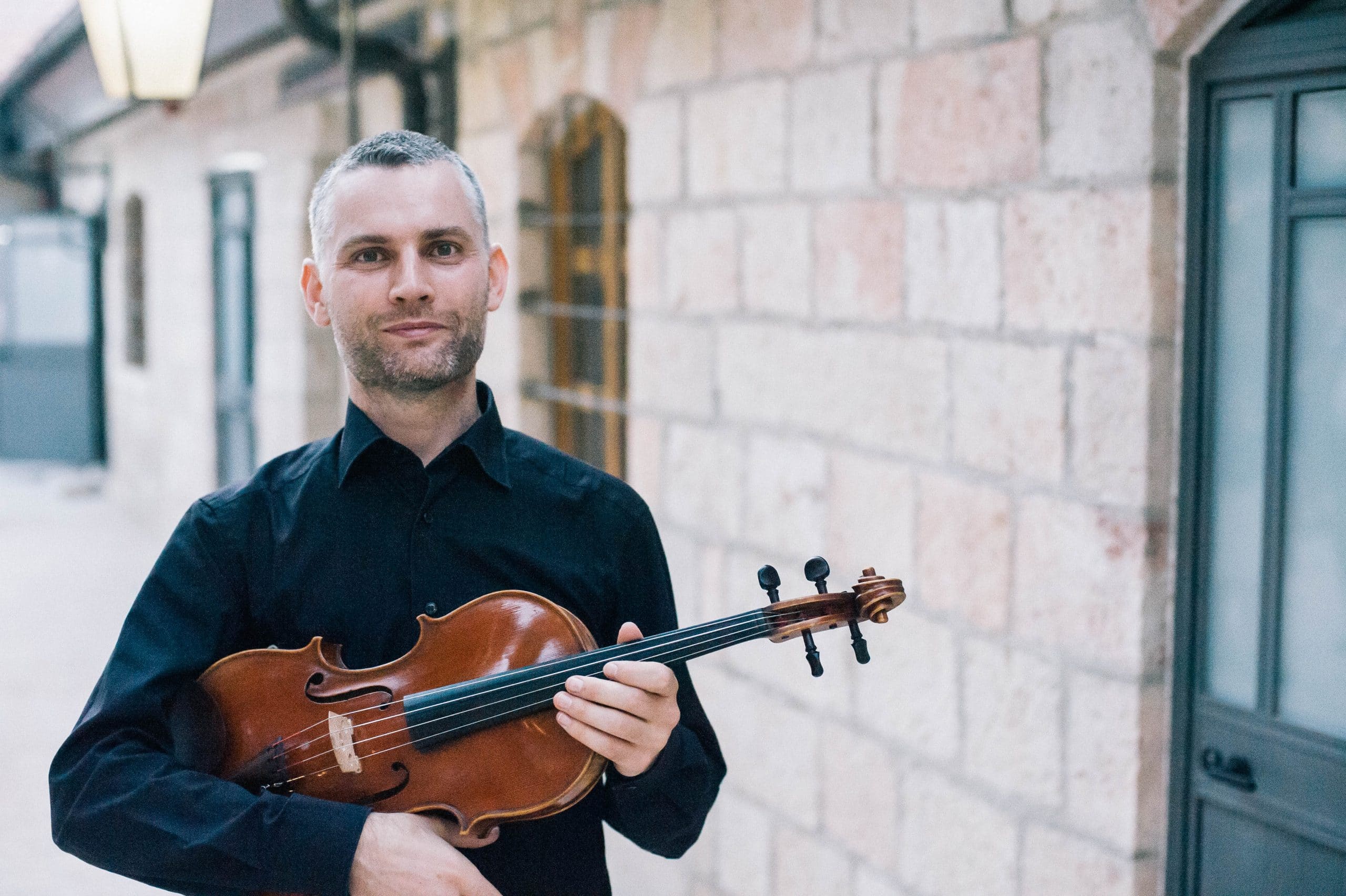 Ilya Zhuravel, viola